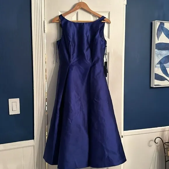 NWT ADRIANNA PAPELL SLEEVELESS MIKADO FIT AND FLARE MIDI DRESS WITH V-BACK - 8 - Picture 6 of 7